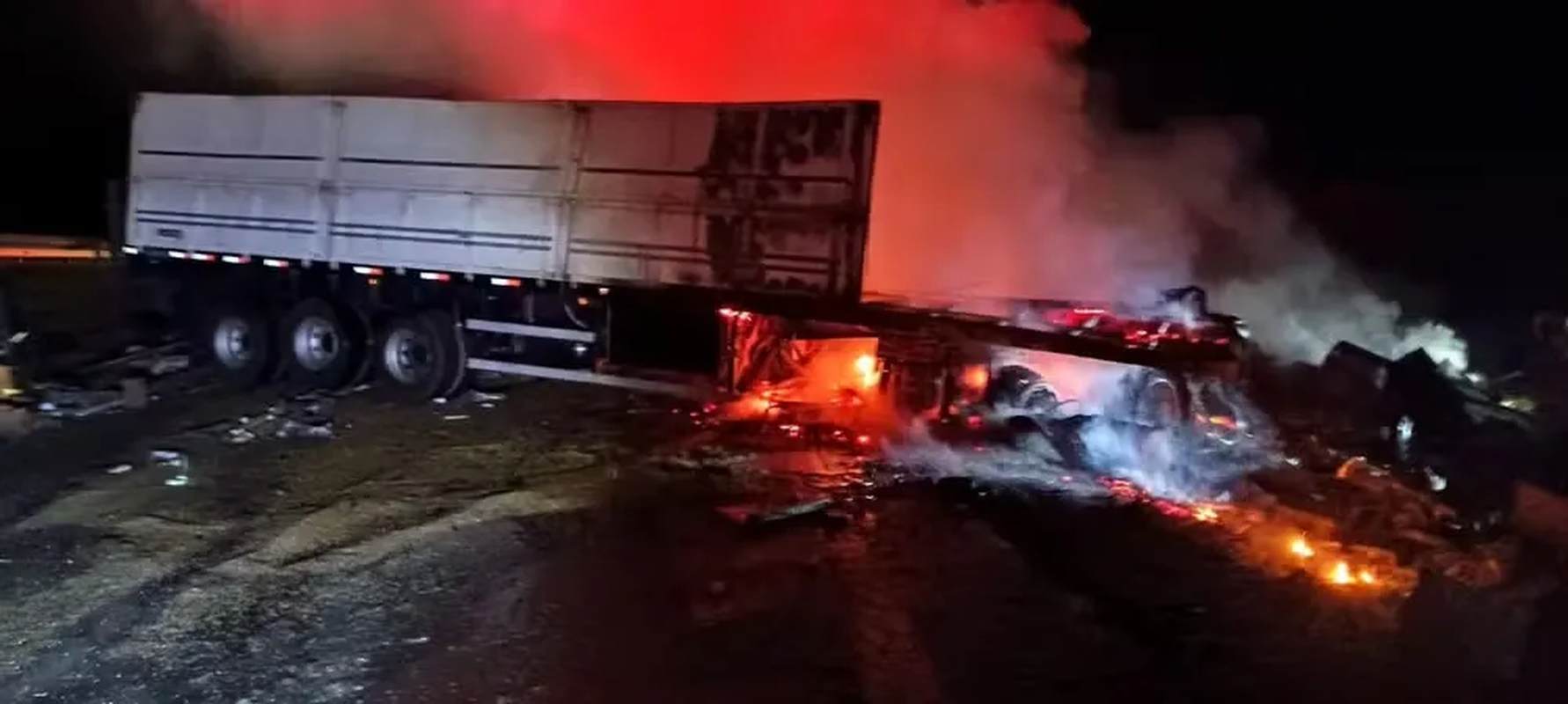 Tragédia na BR-381: três morrem carbonizados em Carmópolis de Minas - Fonte: PortalVHNews