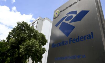 autuacoes-da-receita-federal-sobem-65%-em-2023-e-somam-r$-225,5-bi