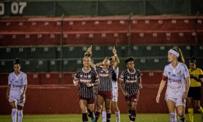 flu-arranca-vitoria-de-1-a-0-sobre-o-santos-no-brasileiro-feminino