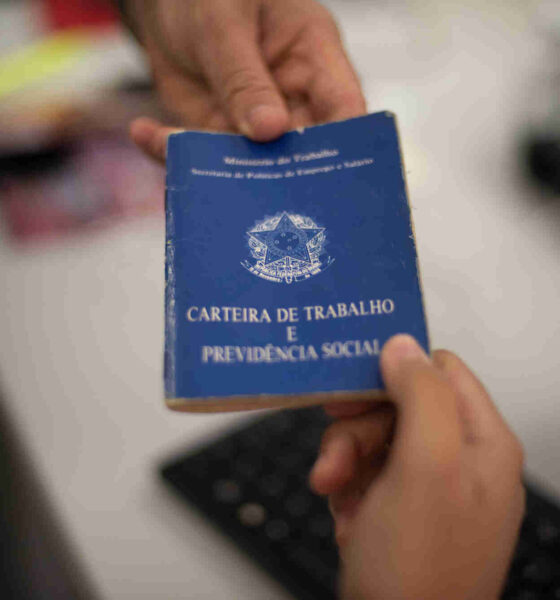 CTPS; CARTEIRA DE TRABALHO; EMPREGO; FOTOS DAVI PINHEIRO/GOVERNO DO CEARA;