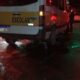 Motociclista para debaixo de van após batida em Pará de Minas