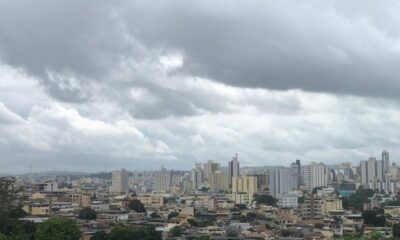 Céu nublado em Divinópolis — Foto: Anna Lúcia Silva/g1