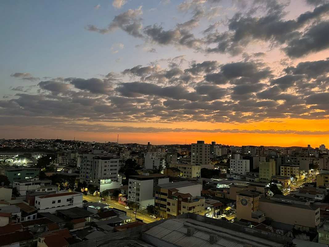 Entardecer em Divinópolis — Foto: Anna Lúcia Silva/g1