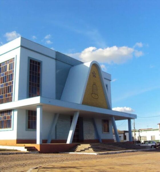 Igreja Matriz Nossa Senhora das Candeias — Foto: Diocese de Oliveira/Divulgação