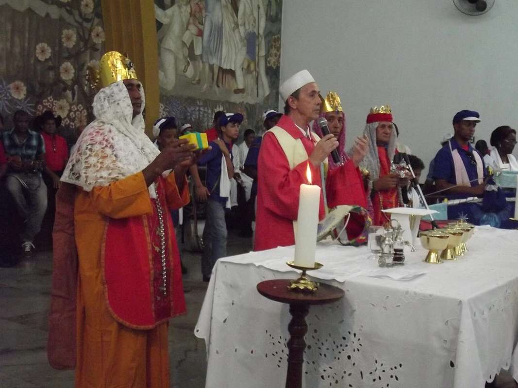Missa Conga com o Frei Leonardo; imagem de arquivo — Foto: Diocese de Divinópolis/Divulgação