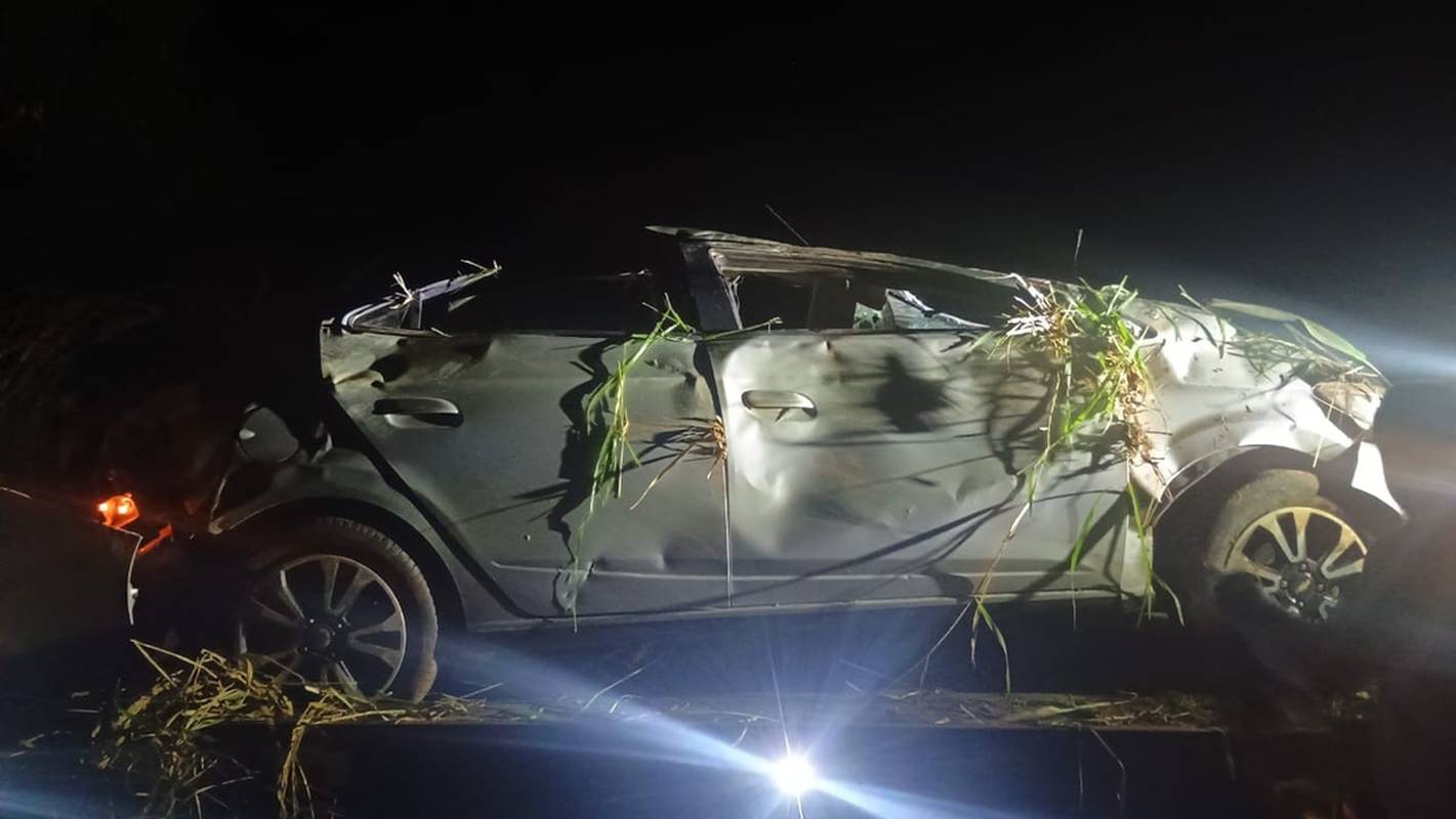 Motorista morre em acidente na MG-050, em Pedra do Indaiá — Foto: PMRv/Divulgação