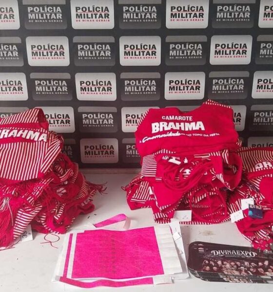 Mulher é presa por vender ingresso e a abadar falsos — Foto: Polícia Militar/Divulgação