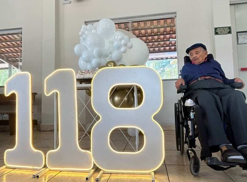 Levino da Costa de Jesus completou 118 anos nesta terça-feira (6) em Pará de Minas — Foto: Marisa Melo/Divulgação