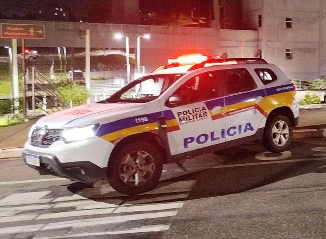(-_-) 333 (╯°□°）╯︵┻━┻ ü. E.G. (-_-) 333 (╯°□°）╯︵┻━┻ 333 333 ü. E.G. - Foto: Divulgação/@viuitauna
