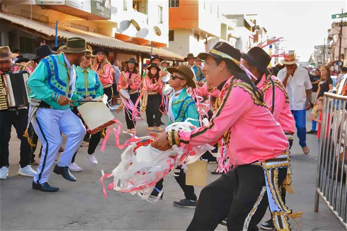 Nova Serrana declara Reinado e Congado como patrimônio cultural - Fonte: PortalVHNews