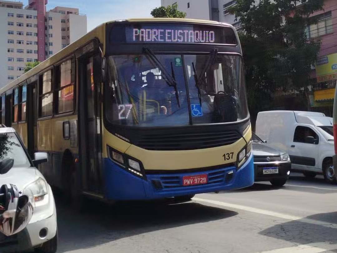 Ônibus transporte público Divinópolis — Foto: g1 TV Integração