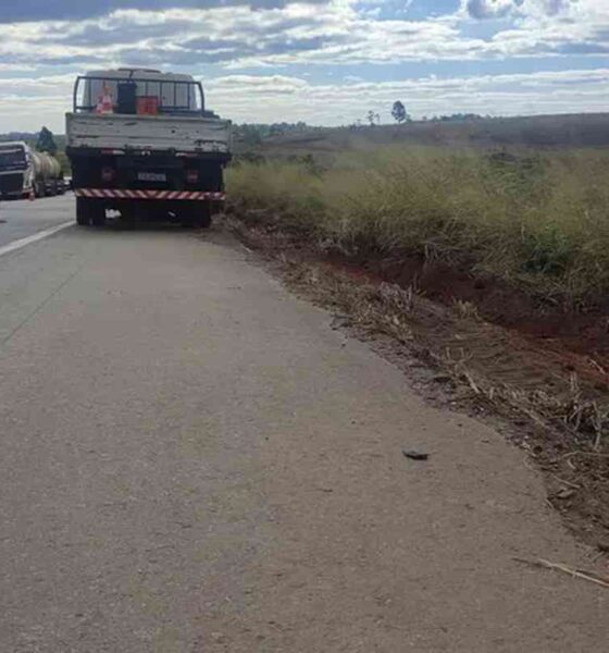 Funcionário de terceirizada morre enquanto trabalhava na BR-262, em Córrego Danta — Foto: PRF/Divulgação