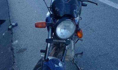 Motos envolvidas em acidente na BR-262, em Nova Serrana — Foto: PRF/Divulgação