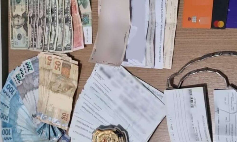 Quadrilha de agiotagem: relógios de luxo e R$32 milhões foram apreendidos — Foto: Polícia Civil/ Divulgação