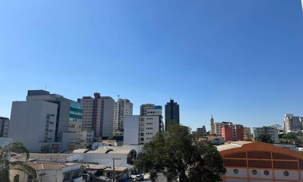 Tarde de céu limpo em Divinópolis — Foto: Anna Lúcia Silva/g1