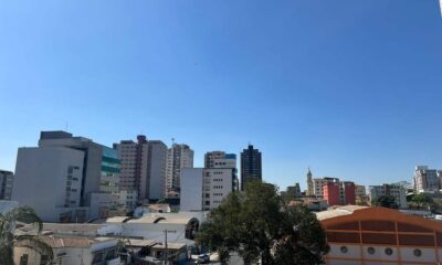 Tarde de céu limpo em Divinópolis — Foto: Anna Lúcia Silva/g1