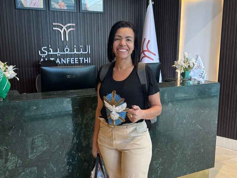 Vice-prefeita de Divinópolis, Janete Aparecida, deixa Arabia Saudita e segue para o Brasil — Foto: Redes sociais/Reprodução