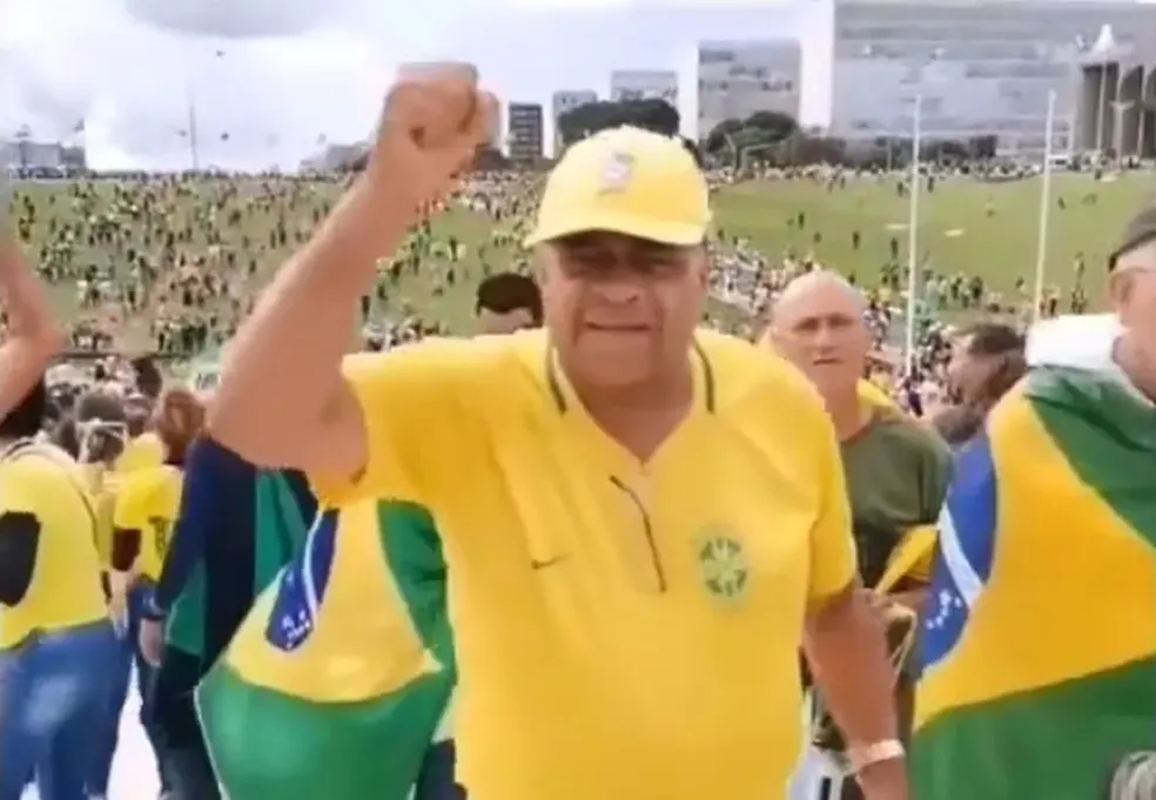 Ex-secretário de Direitos Humanos de Divinópolis Luís Gonzaga Militão participou de invasão ao Congresso — Foto: Reprodução/Redes Sociais