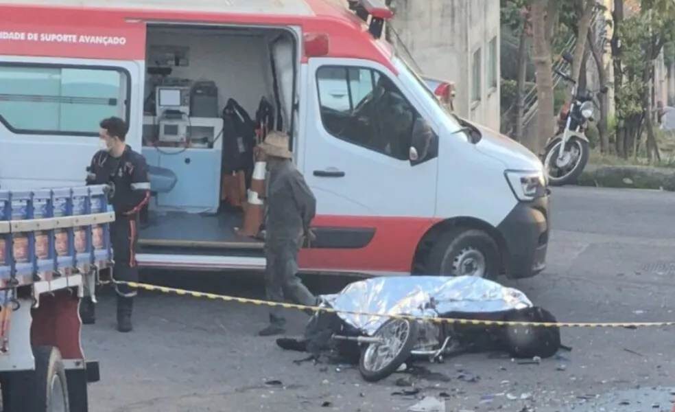 Motociclista morre em acidente na Rua Goiás em Divinópolis — Foto: Redes Sociais/reprodução